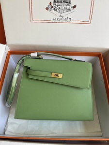 Hermes Handbags 751